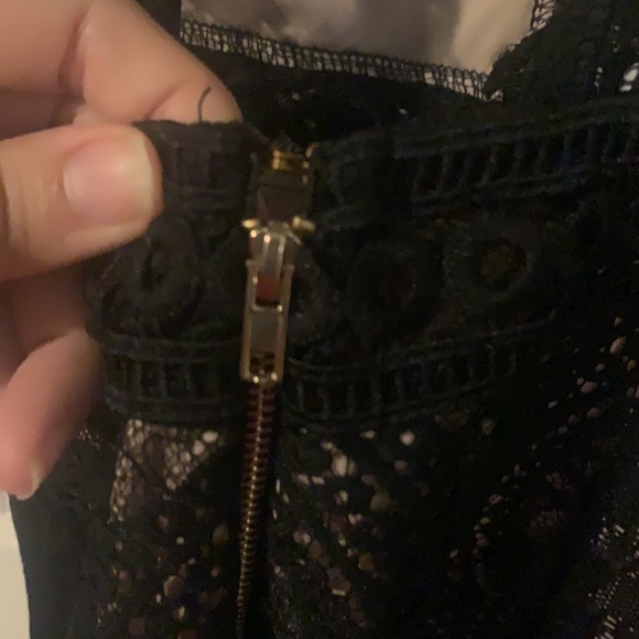 A’gaci Lace Dress - Picture 10 of 15